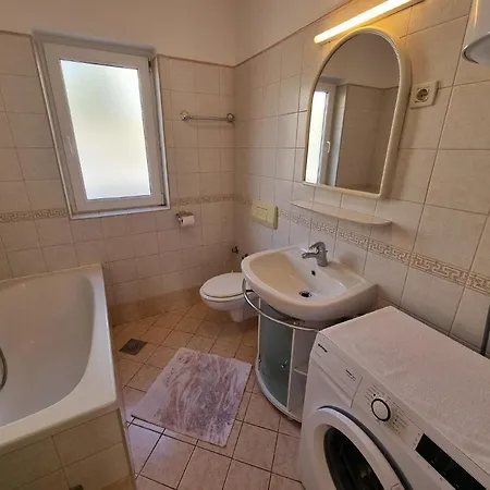 Apartment Ferienwohnung Fur 5 Personen Ca 70 Qm In Crikvenica, Kvarner Bucht Und Umgebung *